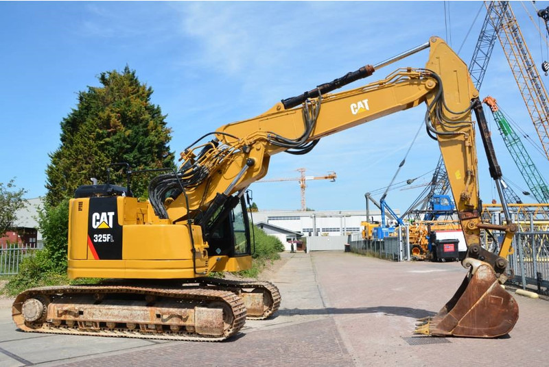 Cat 325 FL CR - Excavator pe şenile: Foto 5 Cat 325 FL CR - Excavator pe şenile: Foto 5