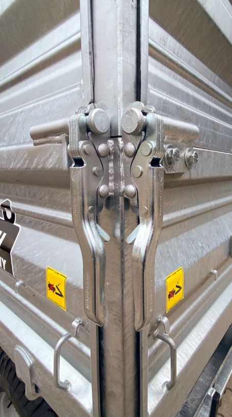 Cynkomet Przyczepa 4 T / ANHÄNGER / Трейлер/ Trailer - Remorcă autobasculantă agricolă: Foto 4 Cynkomet Przyczepa 4 T / ANHÄNGER / Трейлер/ Trailer - Remorcă autobasculantă agricolă: Foto 4