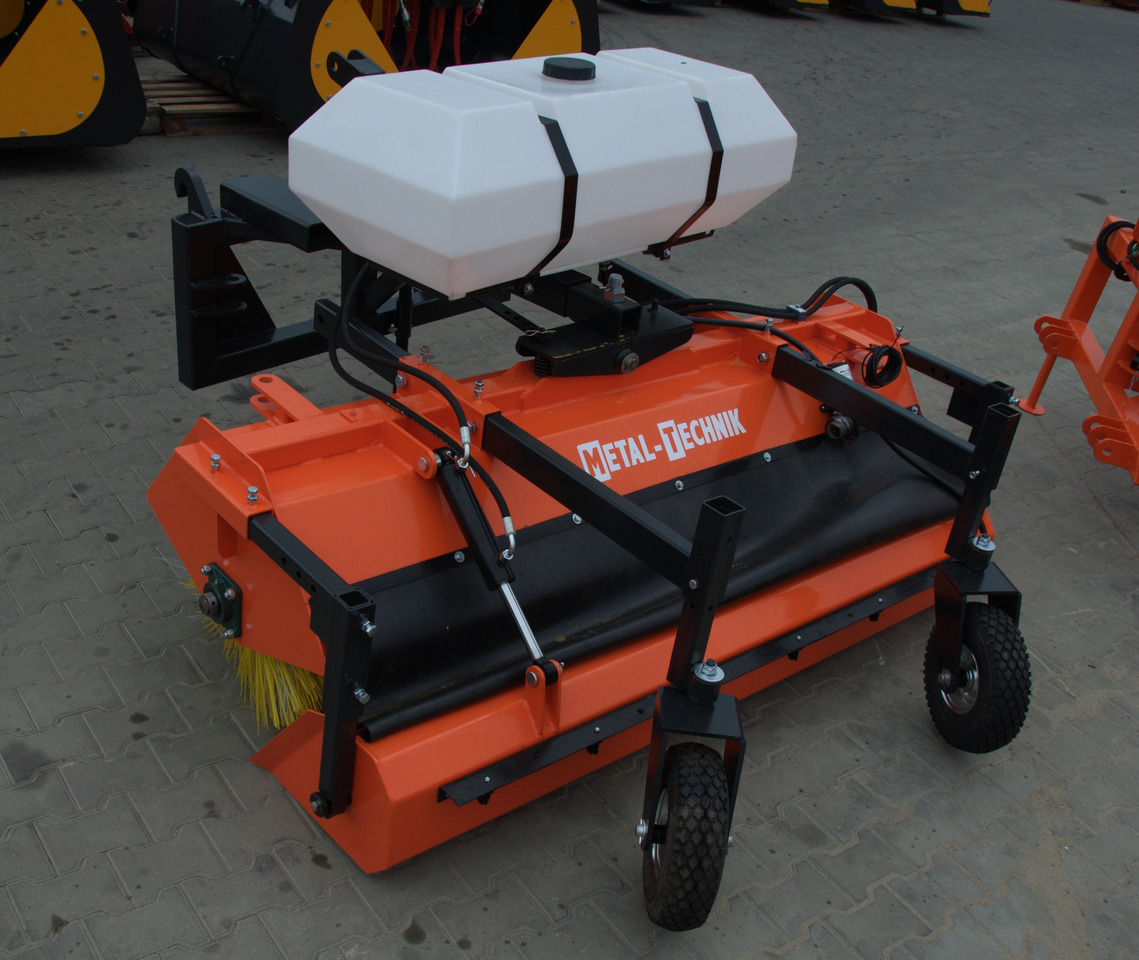 Metal-Technik Zamiatarka 1400 mm / Kehrmaschine 1400 mm/Sweeper 1400 mm/ Подметальная машина 1400 мм - Perie: Foto 2 Metal-Technik Zamiatarka 1400 mm / Kehrmaschine 1400 mm/Sweeper 1400 mm/ Подметальная машина 1400 мм - Perie: Foto 2