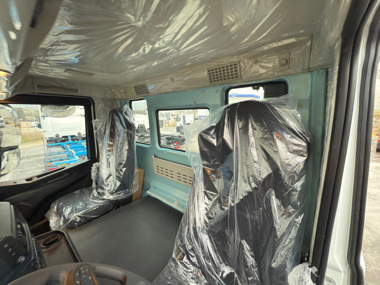 IVECO AD280X46 YPS ON X-Way E6 (Chassis) în leasing IVECO AD280X46 YPS ON X-Way E6 (Chassis): Foto 7 IVECO AD280X46 YPS ON X-Way E6 (Chassis) în leasing IVECO AD280X46 YPS ON X-Way E6 (Chassis): Foto 7