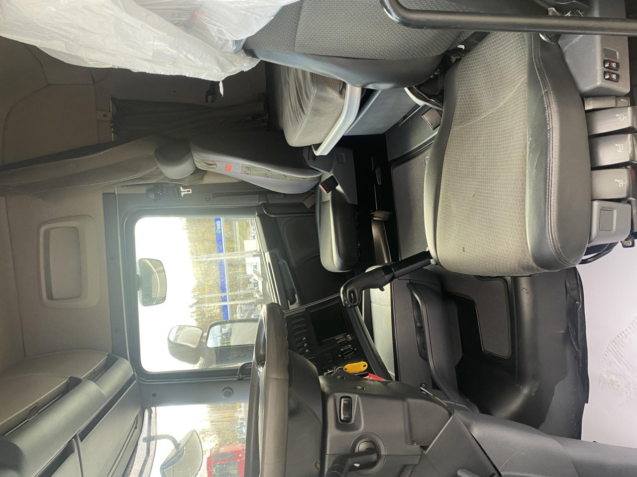 SCANIA R 440 CB6x4HSA - Camion şasiu: Foto 2 SCANIA R 440 CB6x4HSA - Camion şasiu: Foto 2