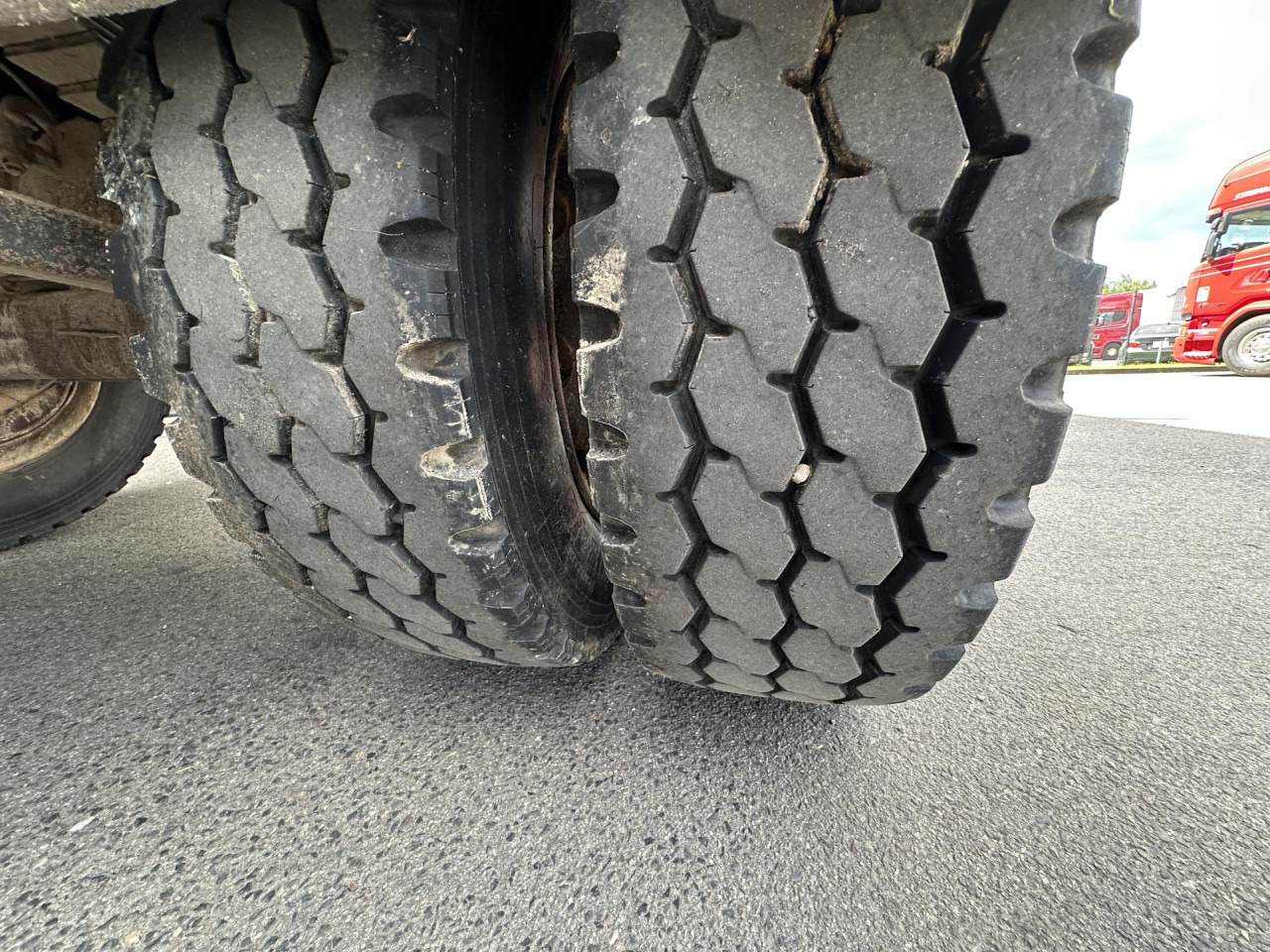 SCANIA R 450 CB6x4HHA - Camion şasiu: Foto 4 SCANIA R 450 CB6x4HHA - Camion şasiu: Foto 4