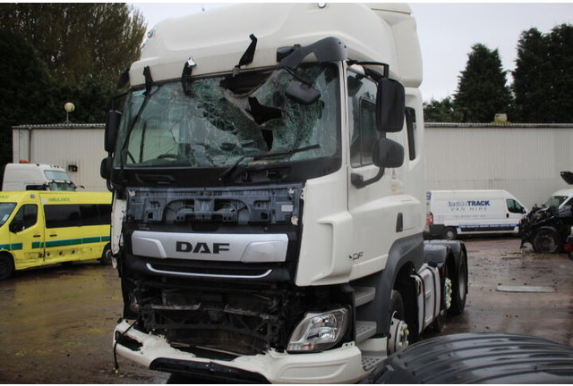 DAF - Cap tractor: Foto 1 DAF - Cap tractor: Foto 1