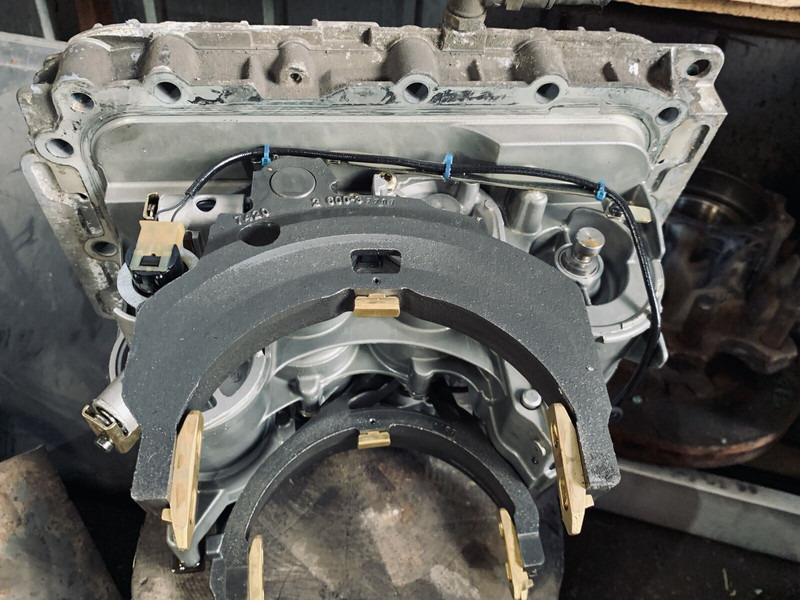 Volvo FH - Cutie de viteze: Foto 2 Volvo FH - Cutie de viteze: Foto 2