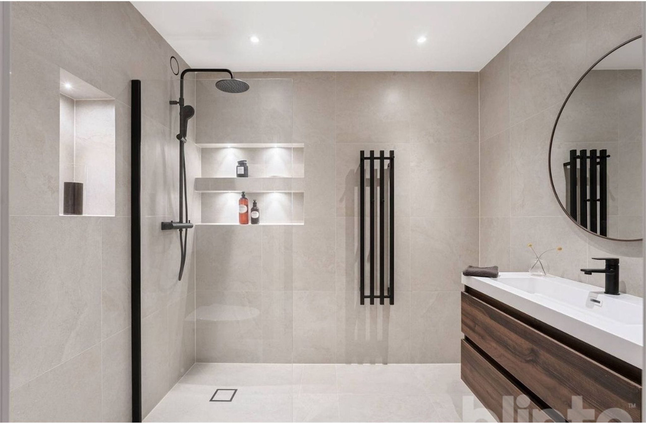 200 m2 - 600x600 - Echipamente de constructii: Foto 4 200 m2 - 600x600 - Echipamente de constructii: Foto 4