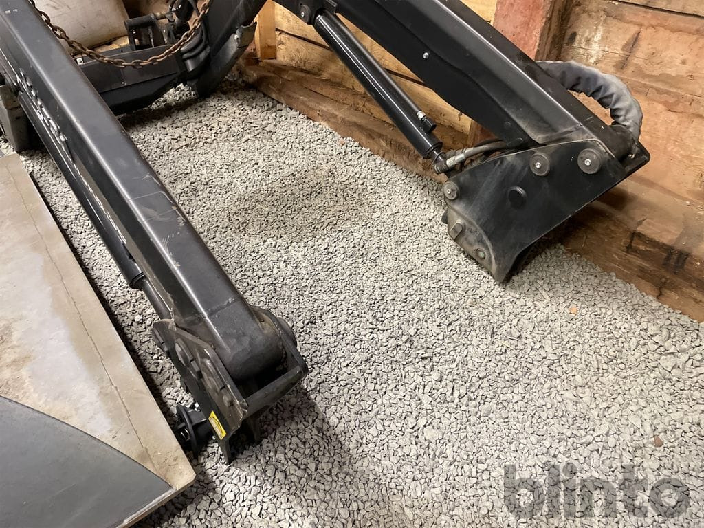 Ålö G4 - Încarcator frontal pentru tractor: Foto 4 Ålö G4 - Încarcator frontal pentru tractor: Foto 4