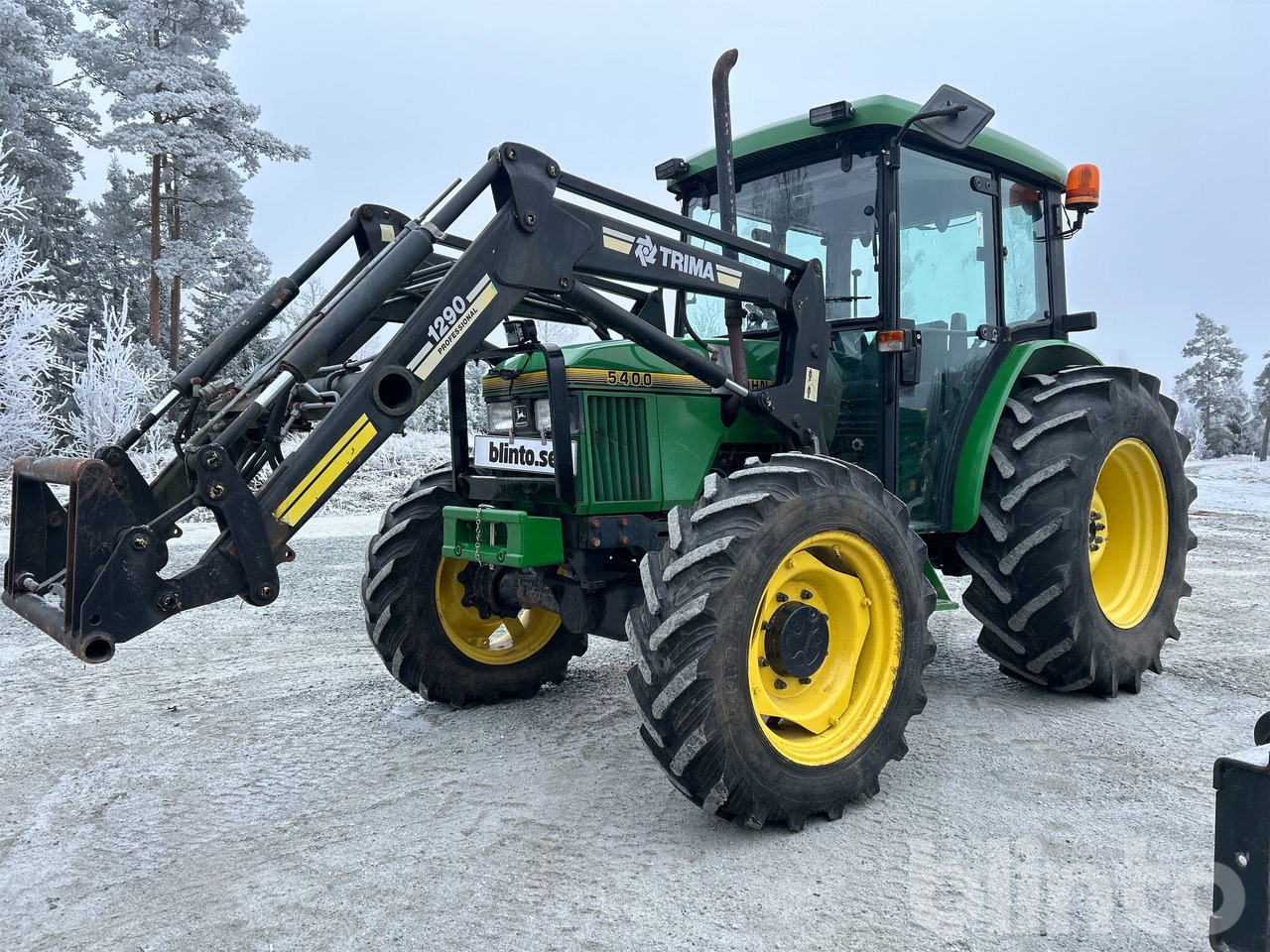 John Deere 5400 4WD med lastare och redskap - Tractor agricol: Foto 2 John Deere 5400 4WD med lastare och redskap - Tractor agricol: Foto 2