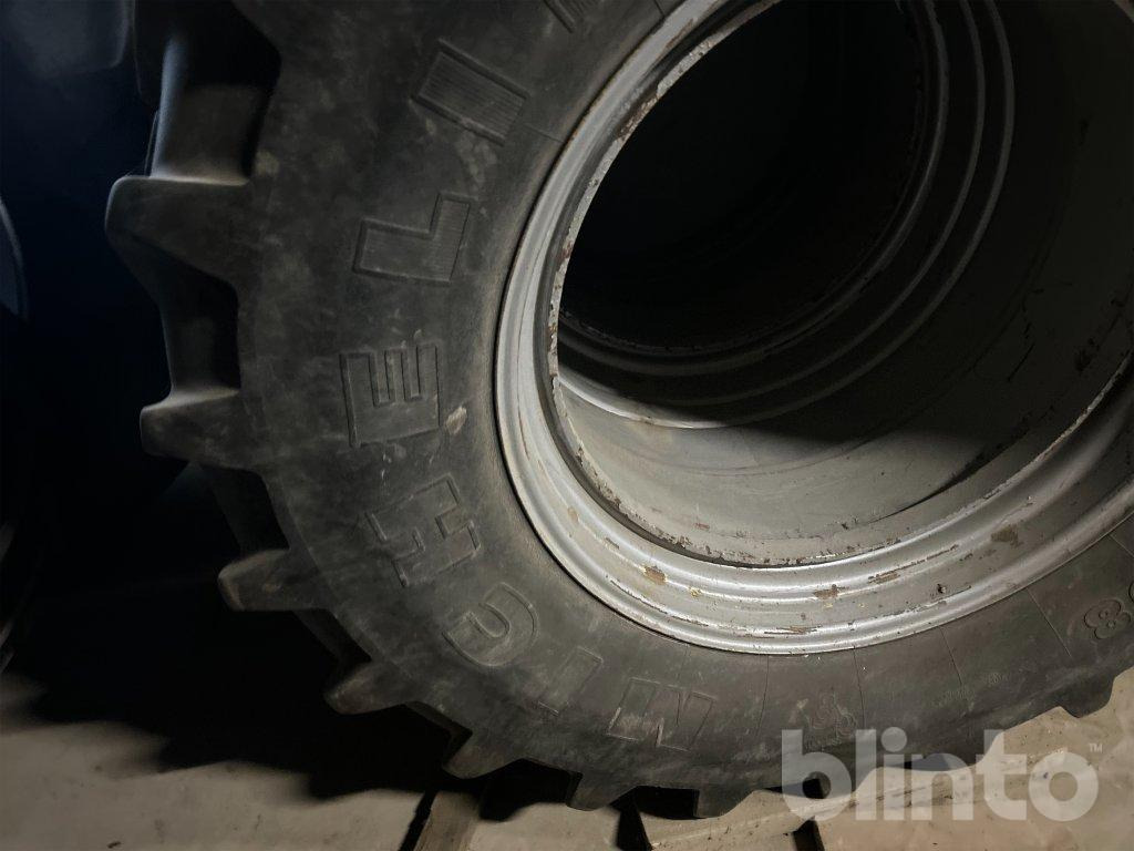 Michelin 650/65 R38 - Roată completă: Foto 4 Michelin 650/65 R38 - Roată completă: Foto 4