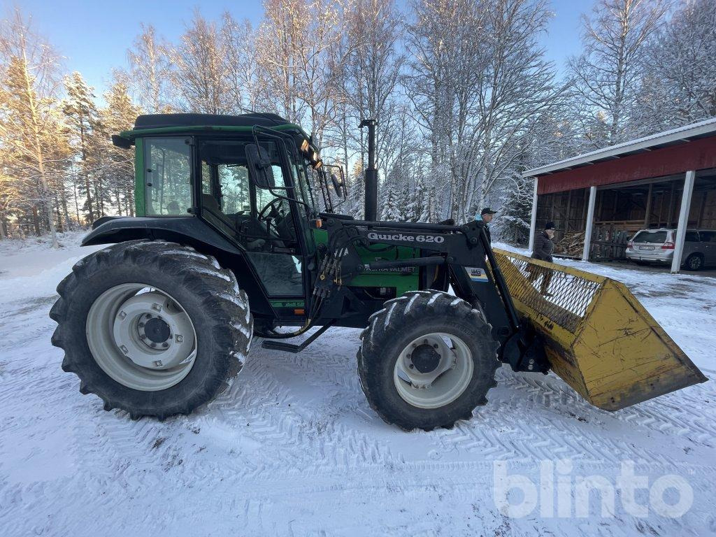VALMET 700 4WD - Tractor agricol: Foto 3 VALMET 700 4WD - Tractor agricol: Foto 3