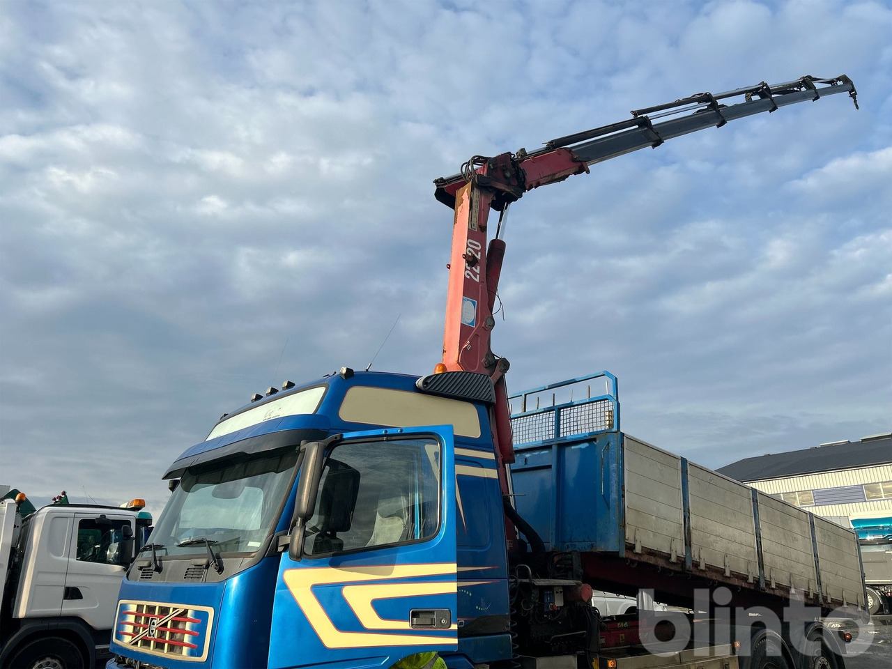 VOLVO FM12 6*2 - Camion basculantă, Camion cu macara: Foto 3 VOLVO FM12 6*2 - Camion basculantă, Camion cu macara: Foto 3