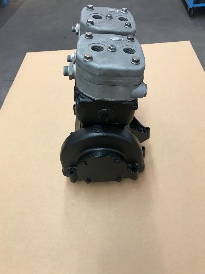 COMPRESSORE ARIA BICILINDRICO RAFFREDDATO AD ACQUA - MAN 51541007190 - Compresor de aer: Foto 4 COMPRESSORE ARIA BICILINDRICO RAFFREDDATO AD ACQUA - MAN 51541007190 - Compresor de aer: Foto 4