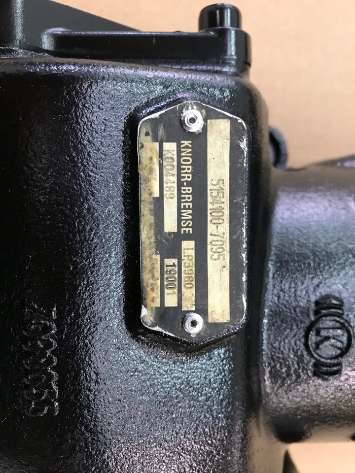 COMPRESSORE ARIA MONOCILINDRICO MAN 51541007095 - Compresor de aer: Foto 3 COMPRESSORE ARIA MONOCILINDRICO MAN 51541007095 - Compresor de aer: Foto 3