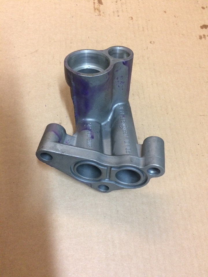 FLANGIA DI COLLEGAMENTO MODULO OLIO MAN 51054406000 - Motor şi piese pentru Camion: Foto 5 FLANGIA DI COLLEGAMENTO MODULO OLIO MAN 51054406000 - Motor şi piese pentru Camion: Foto 5