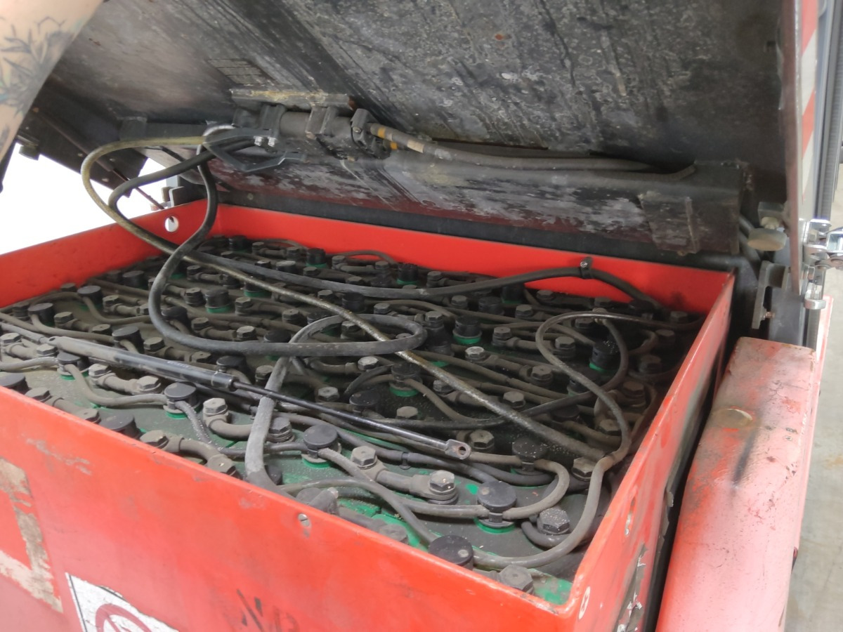 Linde E35P - Electrostivuitor: Foto 4 Linde E35P - Electrostivuitor: Foto 4