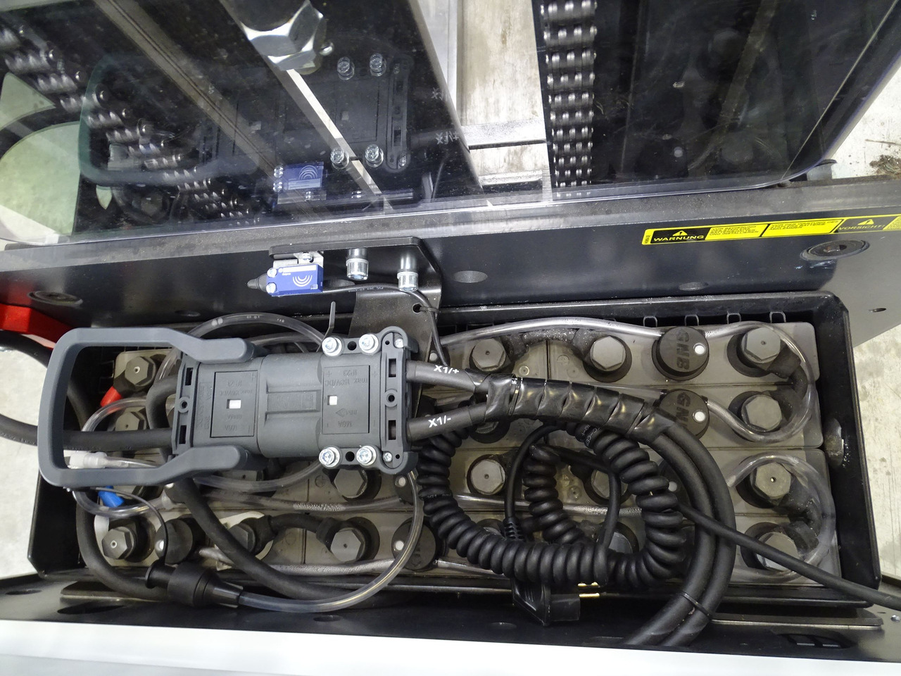 Mitsubishi SBP12N3 - Transpalet la mare înălţime: Foto 4 Mitsubishi SBP12N3 - Transpalet la mare înălţime: Foto 4