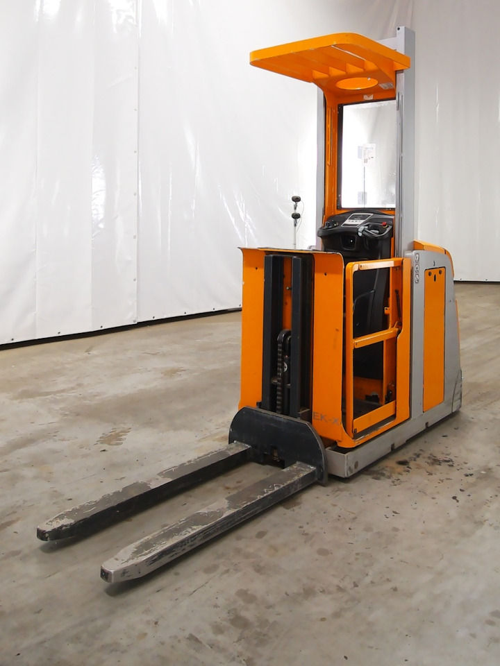 Still EK-X - Stivuitorul selector: Foto 2 Still EK-X - Stivuitorul selector: Foto 2