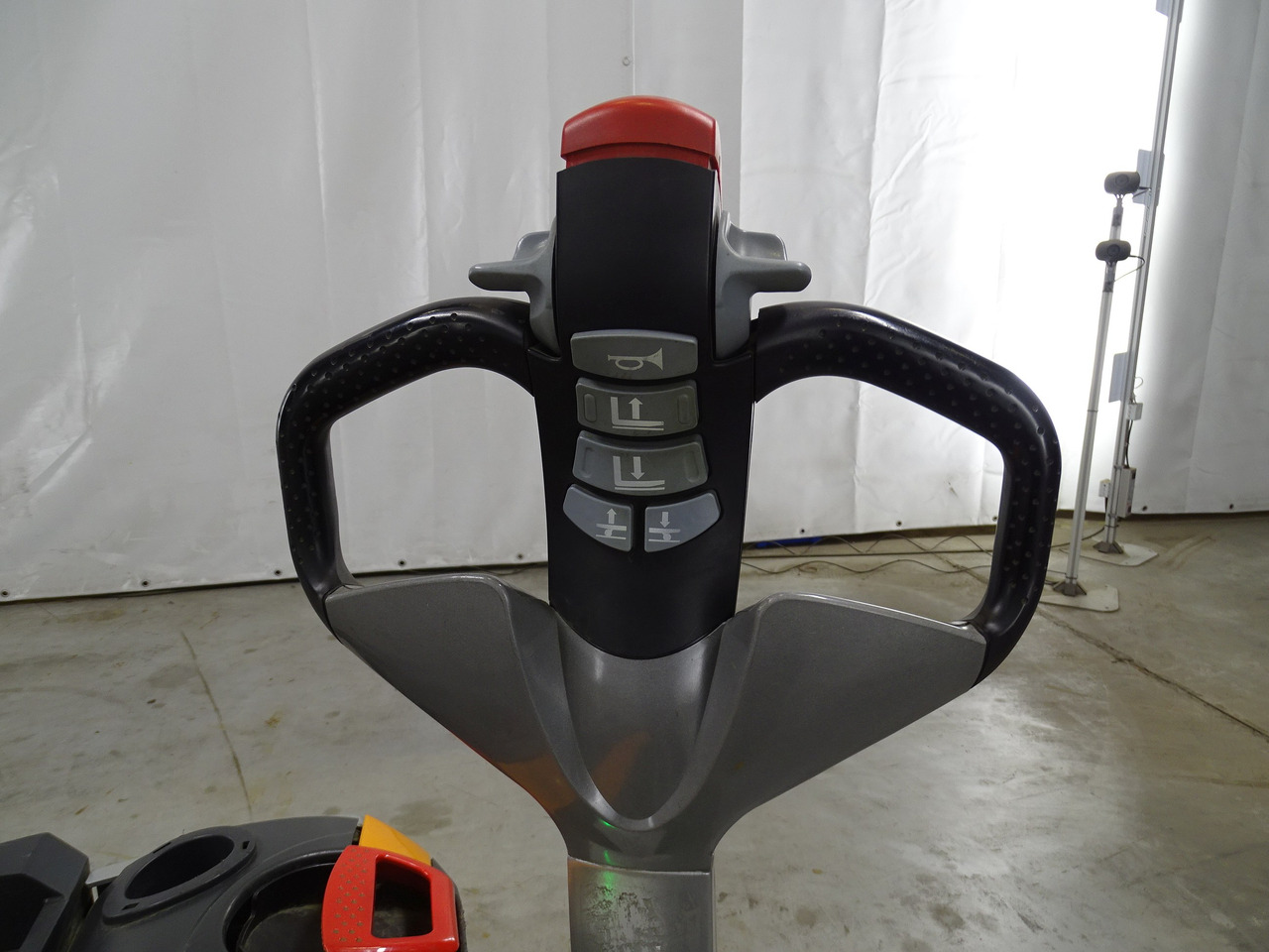 Still EXU-H18 - Transpalet la mare înălţime: Foto 3 Still EXU-H18 - Transpalet la mare înălţime: Foto 3