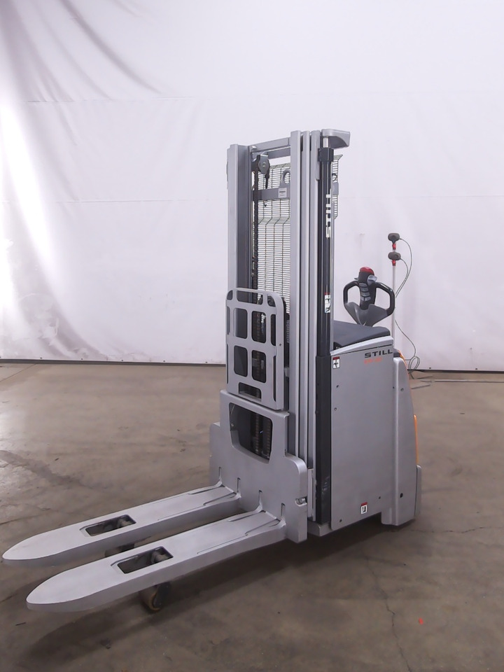 Still EXV20I/BATT.NEU - Transpalet la mare înălţime: Foto 1 Still EXV20I/BATT.NEU - Transpalet la mare înălţime: Foto 1