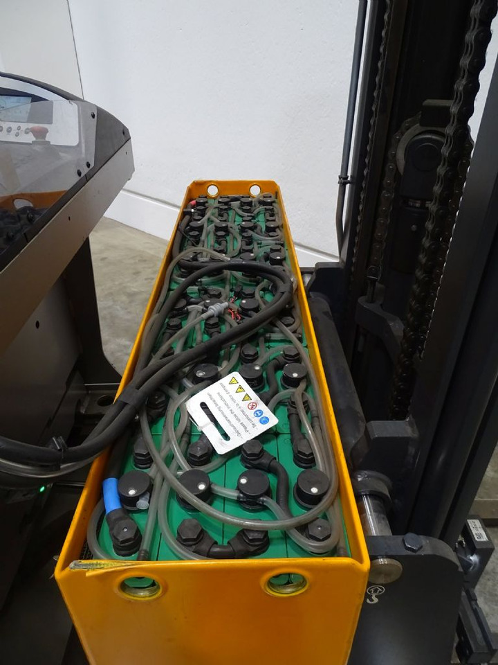 Still FM-X10 - Stivuitor cu catarg retractabil: Foto 4 Still FM-X10 - Stivuitor cu catarg retractabil: Foto 4