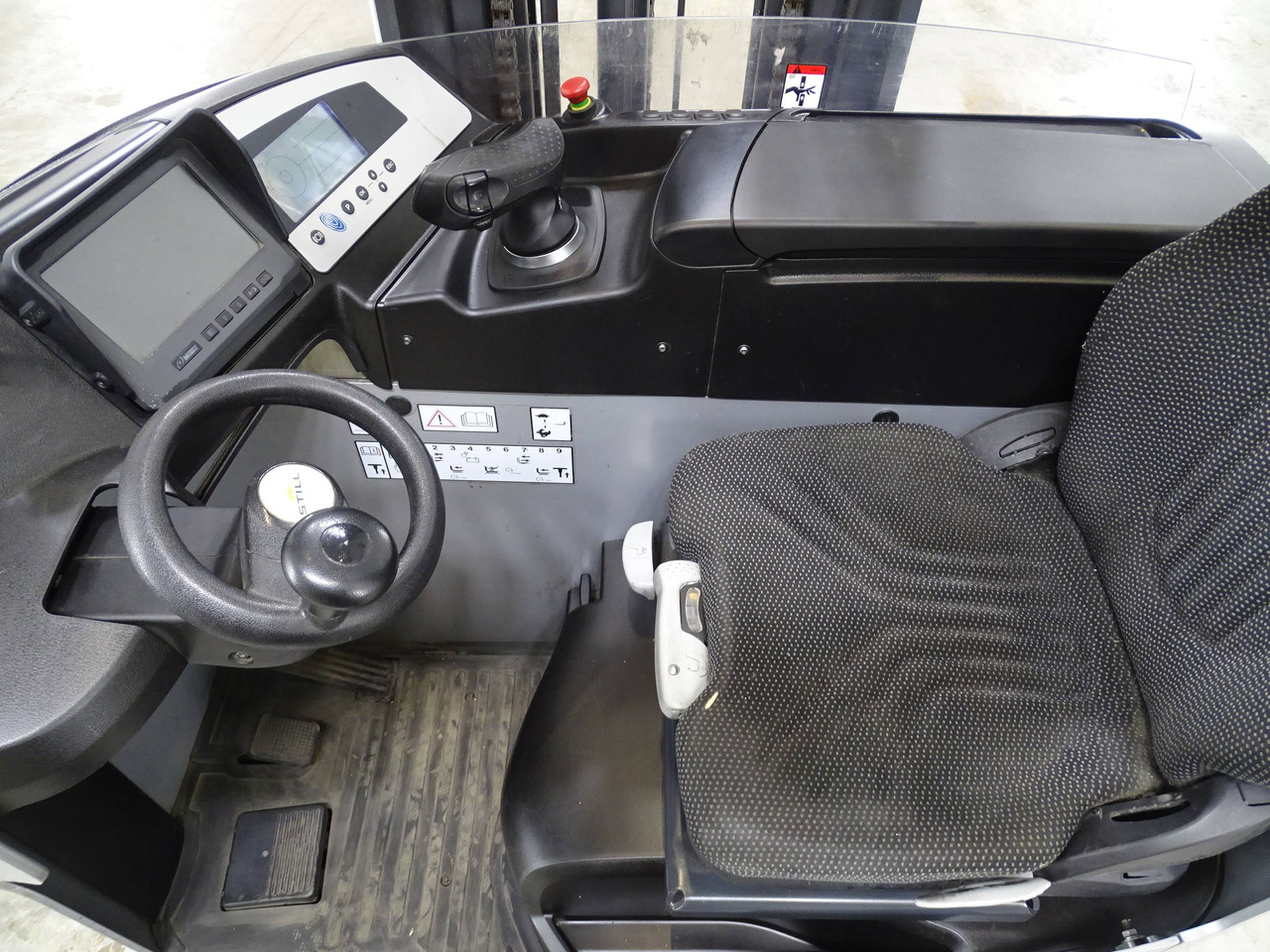 Still FM-X14 - Stivuitor cu catarg retractabil: Foto 3 Still FM-X14 - Stivuitor cu catarg retractabil: Foto 3