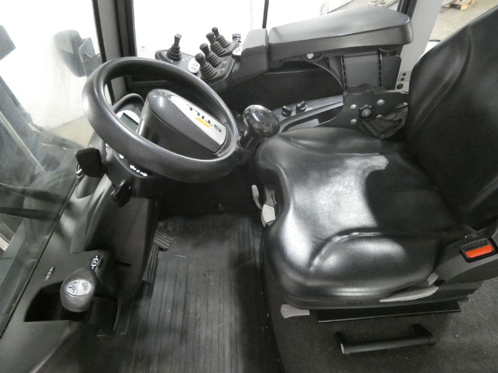 Still RX70-80/900 - Stivuitor diesel: Foto 3 Still RX70-80/900 - Stivuitor diesel: Foto 3