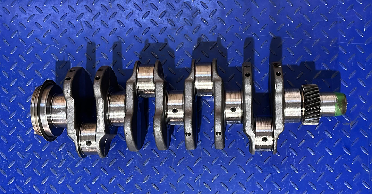 John Deere VIBROCHEN JOHN DEERE RE4045 - Arbore cotit: Foto 1 John Deere VIBROCHEN JOHN DEERE RE4045 - Arbore cotit: Foto 1