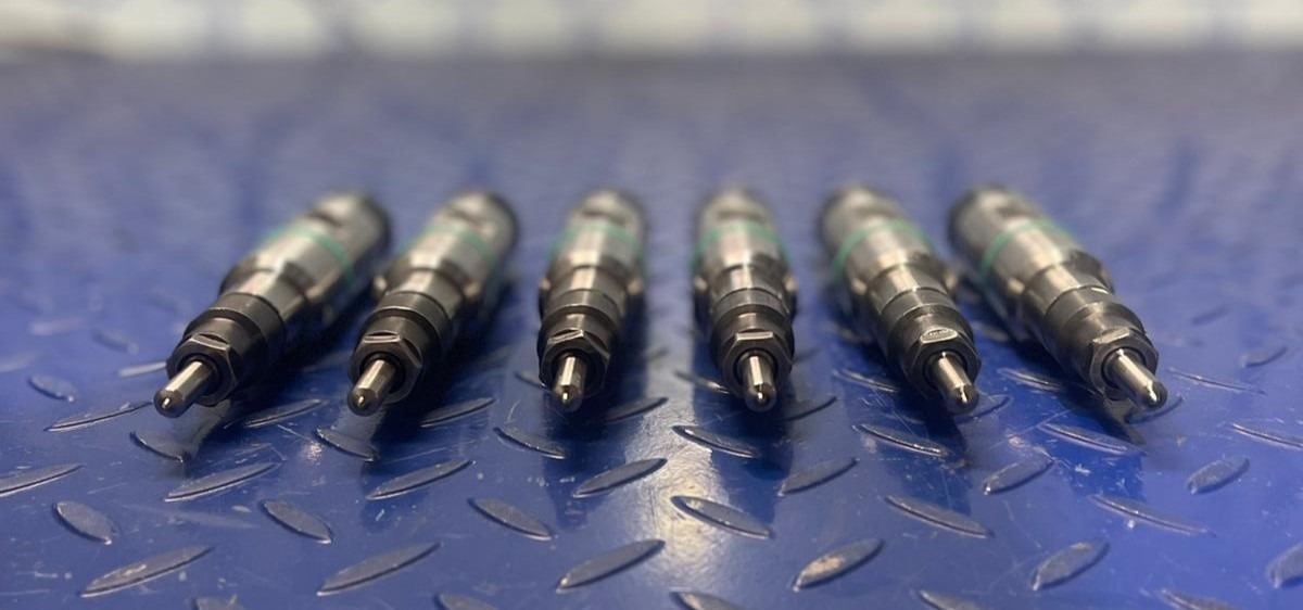 LIEBHERR Injector 600D1 10138687 - Injector pentru Utilaje constructii: Foto 2 LIEBHERR Injector 600D1 10138687 - Injector pentru Utilaje constructii: Foto 2