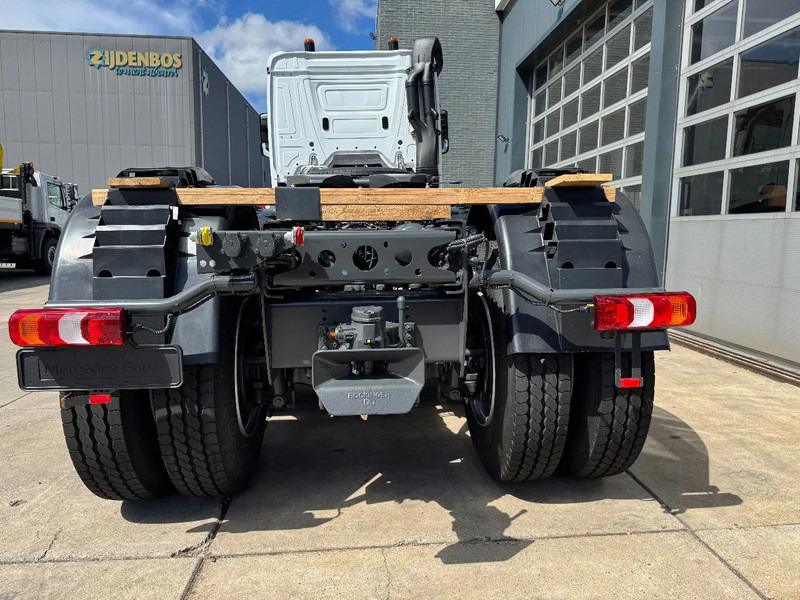 Mercedes-Benz Arocs 4058 AS 6x6 Tractor Head 180T Push Pull EURO-3 - Cap tractor: Foto 3 Mercedes-Benz Arocs 4058 AS 6x6 Tractor Head 180T Push Pull EURO-3 - Cap tractor: Foto 3