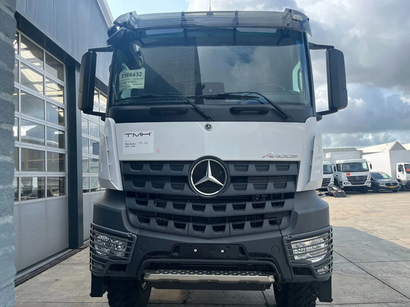Mercedes-Benz Arocs 3340 A 6x6 Cargo Truck - Camion cu prelată: Foto 4 Mercedes-Benz Arocs 3340 A 6x6 Cargo Truck - Camion cu prelată: Foto 4
