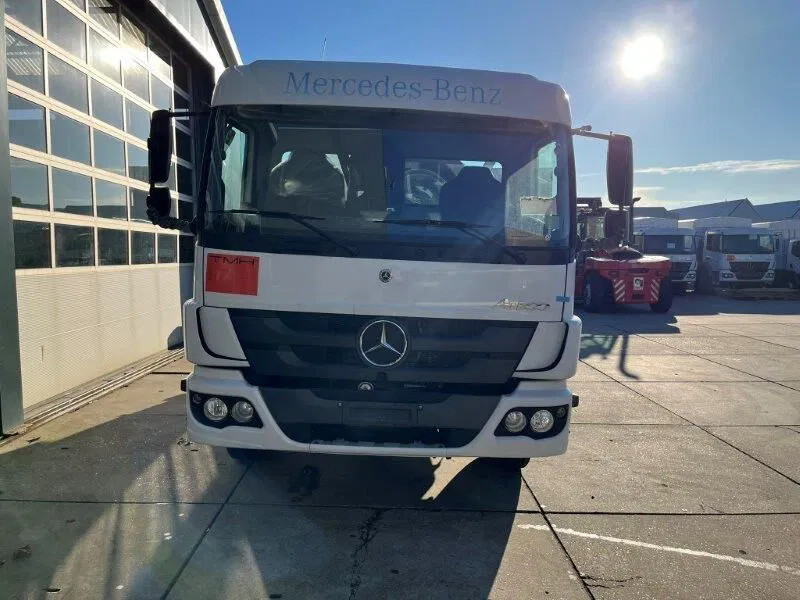 Mercedes-Benz Atego 1418 4x2 Fuel Tank Truck - Camion cisternă: Foto 3 Mercedes-Benz Atego 1418 4x2 Fuel Tank Truck - Camion cisternă: Foto 3