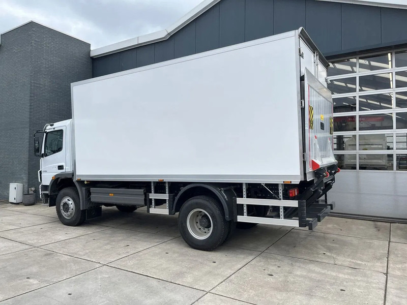 Mercedes-Benz Atego 1725 4x4 Refrigerator Truck - Camion frigider: Foto 3 Mercedes-Benz Atego 1725 4x4 Refrigerator Truck - Camion frigider: Foto 3