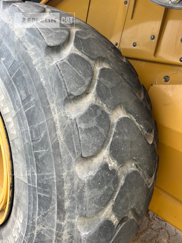 Încărcător frontal pe pneuri Cat 972MXE: Foto 17