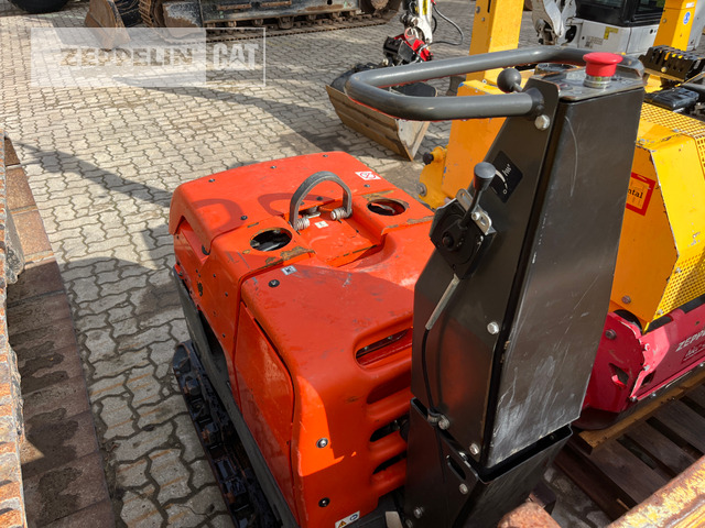 Husqvarna FS250 - Placă compactoare: Foto 3 Husqvarna FS250 - Placă compactoare: Foto 3