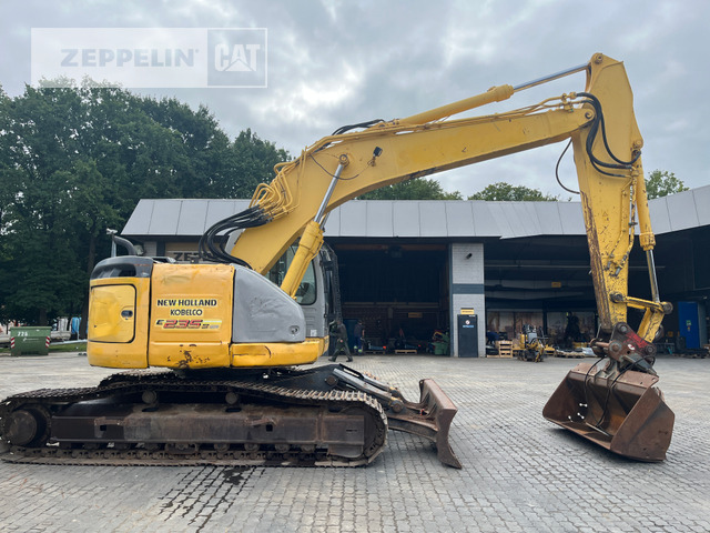 New Holland E235 - Excavator pe şenile: Foto 3 New Holland E235 - Excavator pe şenile: Foto 3