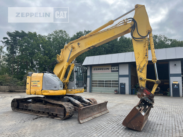 New Holland E235 - Excavator pe şenile: Foto 2 New Holland E235 - Excavator pe şenile: Foto 2