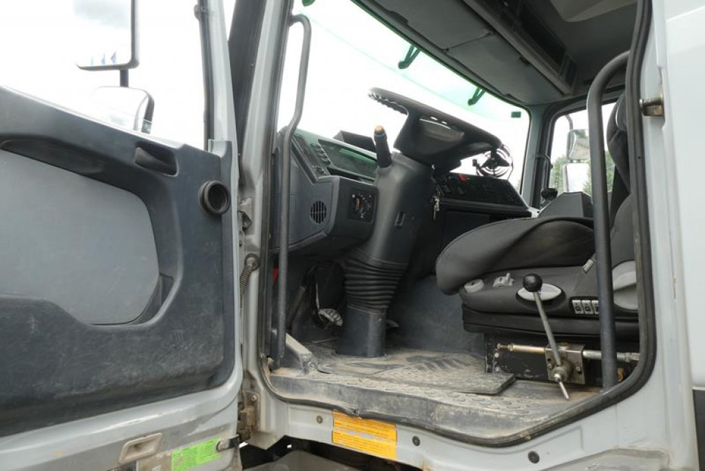 MERCEDES-BENZ Actros 3235 B 8x4 Betonmischer Stetter 9m³ -Deutsch - Camion: Foto 4 MERCEDES-BENZ Actros 3235 B 8x4 Betonmischer Stetter 9m³ -Deutsch - Camion: Foto 4