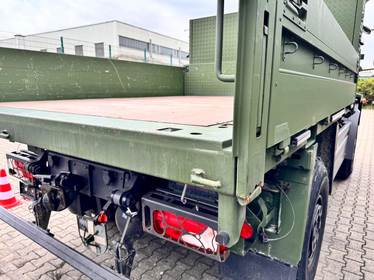 Mercedes-Benz 1018 Atego 4x4 Allrad Camper Expedition - Camion transport containere/ Swap body: Foto 5 Mercedes-Benz 1018 Atego 4x4 Allrad Camper Expedition - Camion transport containere/ Swap body: Foto 5