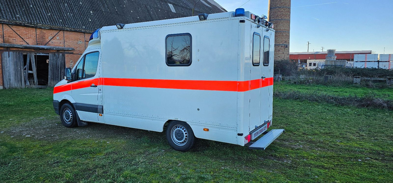 Volkswagen Crafter ELW Rettungswagen Camper Van - Ambulanță: Foto 4 Volkswagen Crafter ELW Rettungswagen Camper Van - Ambulanță: Foto 4