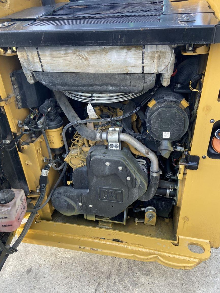 CAT 226 D3 (5867) - Mini încărcător: Foto 5 CAT 226 D3 (5867) - Mini încărcător: Foto 5