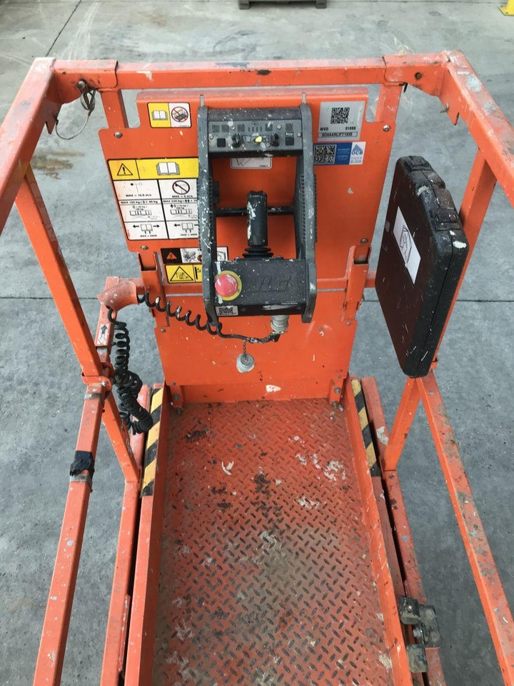 JLG 1930ES (1886) - Platforma foarfeca: Foto 4 JLG 1930ES (1886) - Platforma foarfeca: Foto 4