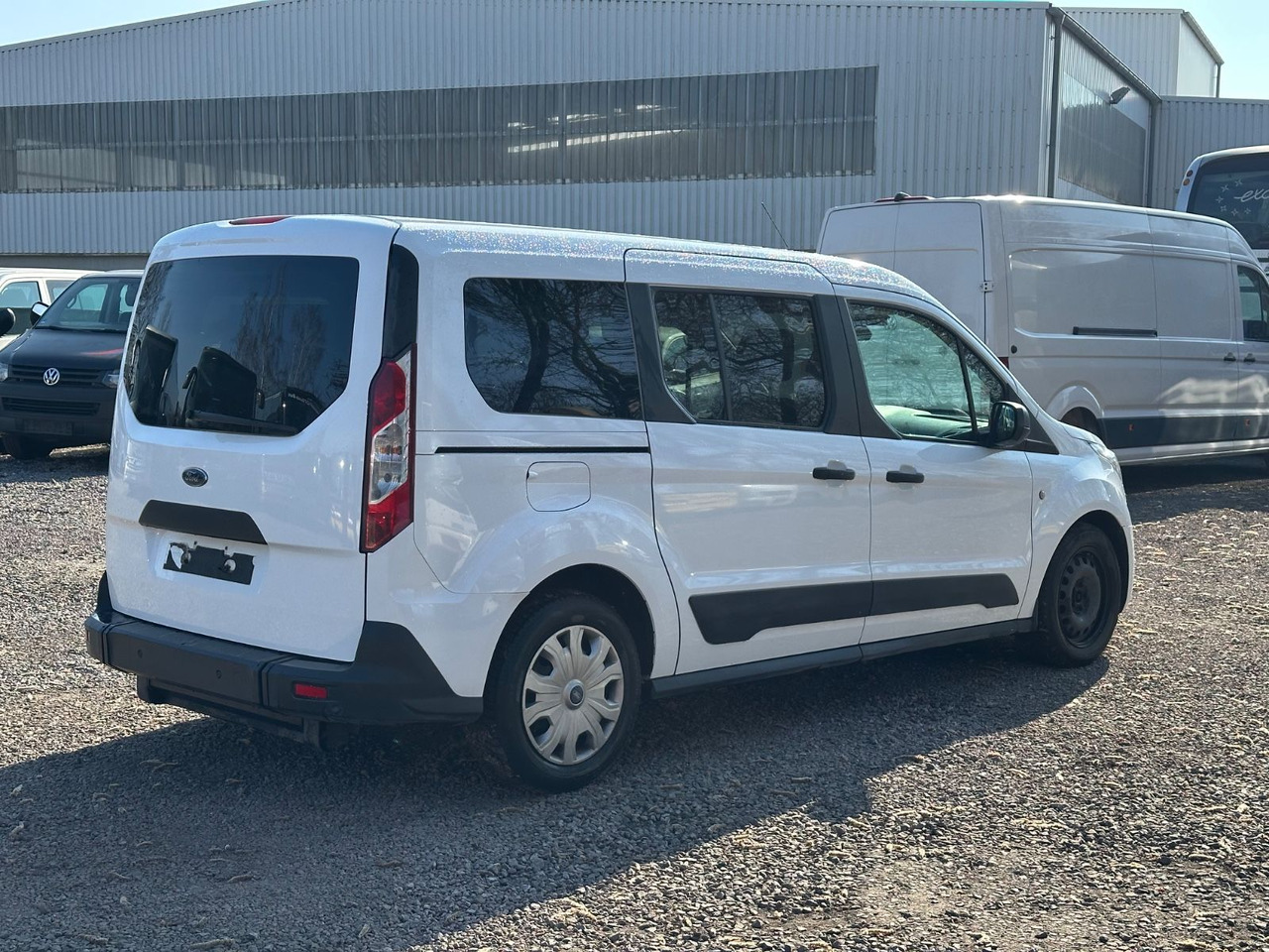 Ford Grand Tourneo 1.5 EcoBlue 74kW Auto Trend - Transport persoane: Foto 2 Ford Grand Tourneo 1.5 EcoBlue 74kW Auto Trend - Transport persoane: Foto 2